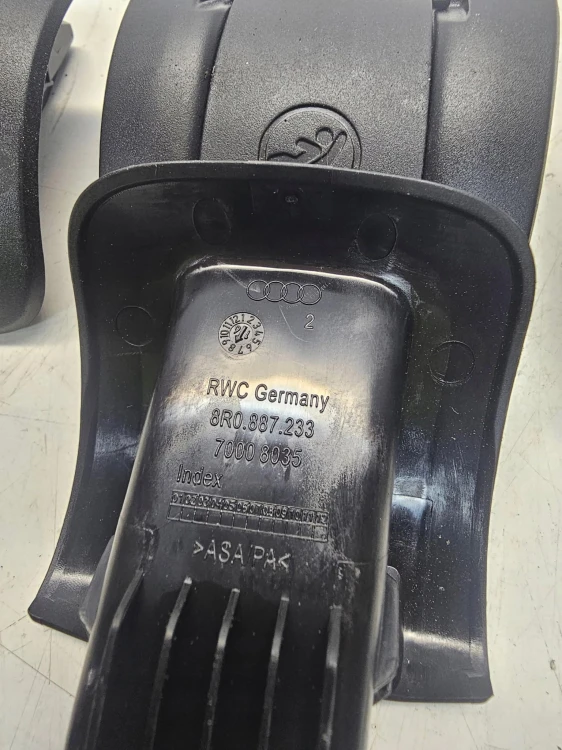 ZAŚLEPKA MOCOWANIA ISOFIX TYŁ AUDI Q5 8R 8R0887233 KOMPLET