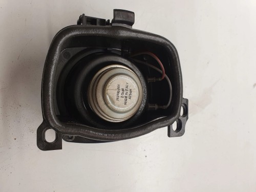 GŁOŚNIK PÓŁKI TYŁ AUDI A8 D3 LIFT BOSE 4E0035411G