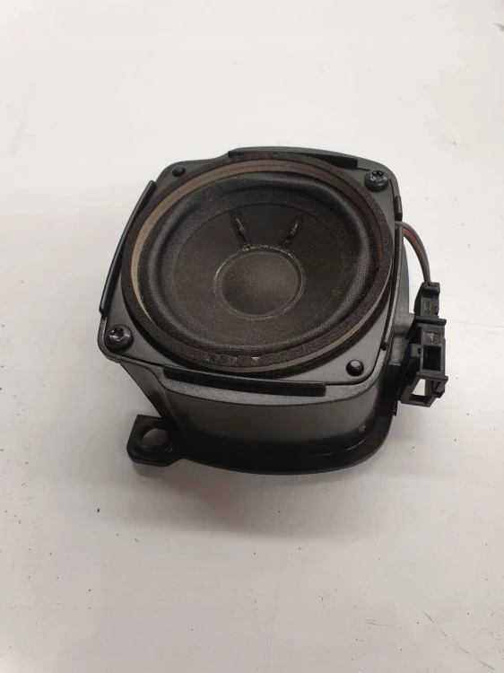 GŁOŚNIK PÓŁKI TYŁ AUDI A8 D3 LIFT BOSE 4E0035411G