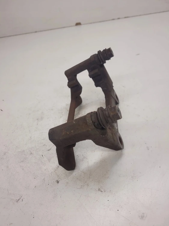 JARZMO ZACISKU TYŁ AUDI VW SEAT SKODA 6461
