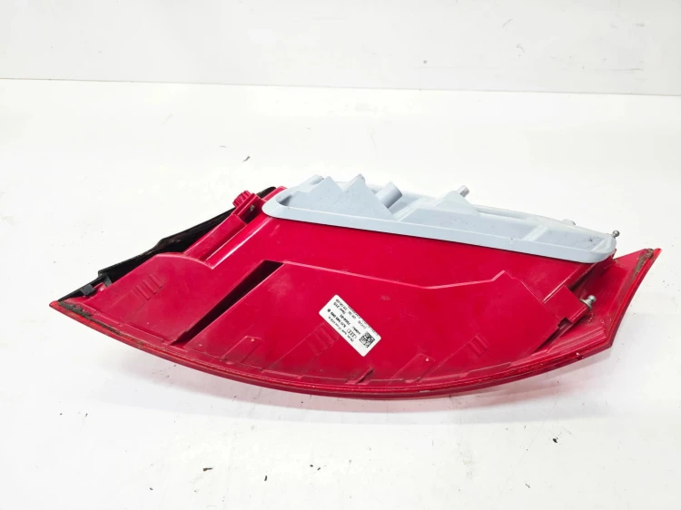 LAMPA LEWY TYŁ AUDI TT 8J 8J0945095B