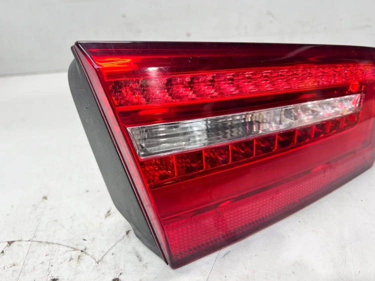 LAMPA LEWY TYŁ W KLAPĘ LED AUDI A6 C7 AVANT 4G9945093B