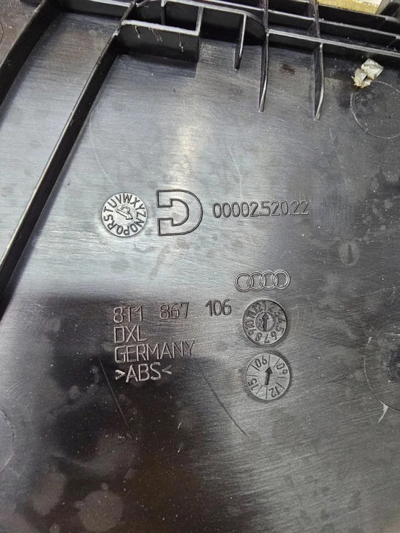 BOCZEK DRZWI PRAWY PRZÓD AUDI A5 8T COUPE 8T1867106 *1*