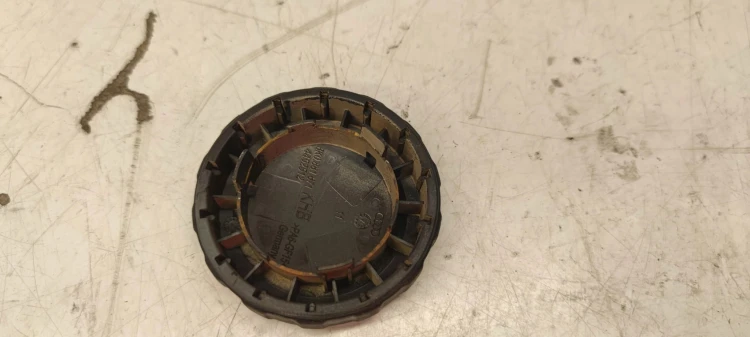 POKRĘTŁO OPARCIA FOTELA AUDI A4 A5 A6 8K0881671
