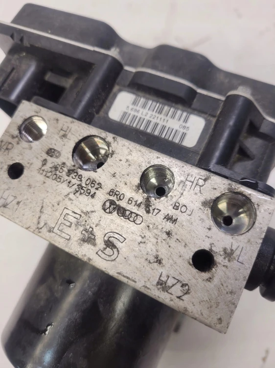 POMPA STEROWNIK ABS ESP AUDI VW SEAT 6R0907379BB