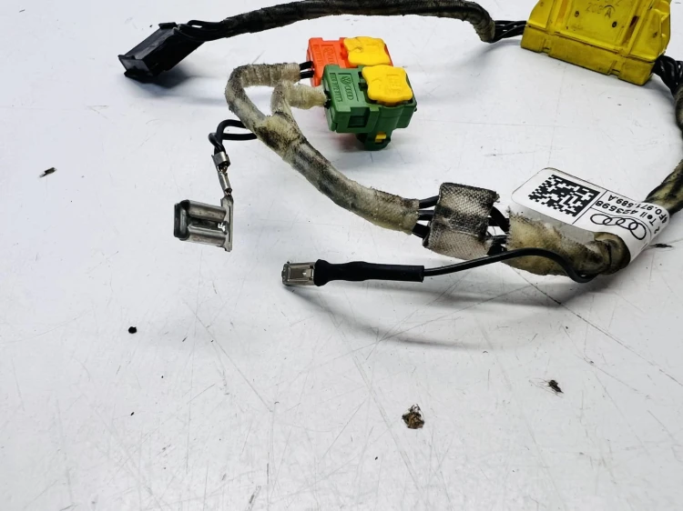 WIĄZKA PODUSZKI AIRBAG AUDI A6 C6 Q7 4L 4F0971589A