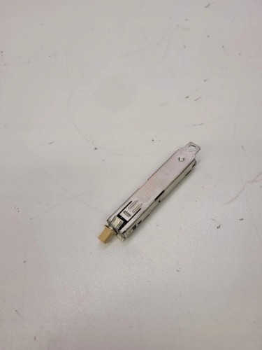 WZMACNIACZ ANTENOWY AUDI A8 D4 4H0035225C