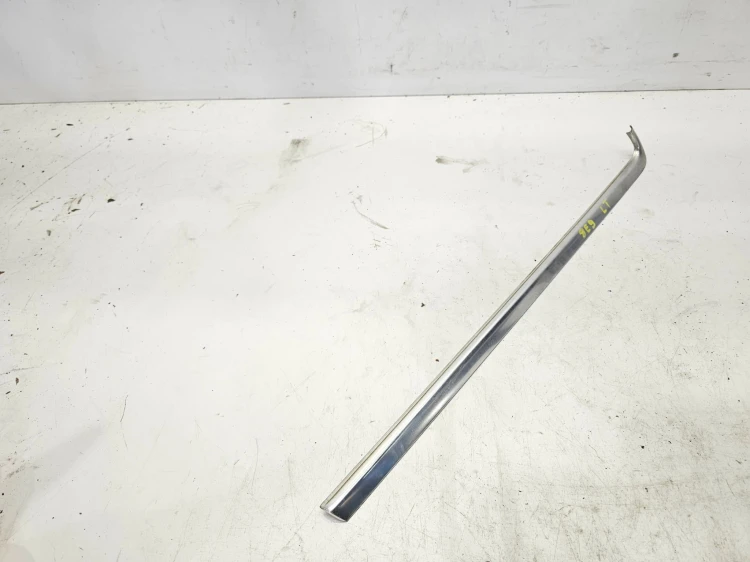 LISTWA KAROSERYJNA CHROM SZYBY LEWY TYŁ AUDI A4 B7 AVANT 8E9853345C