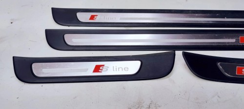 LISTWA LISTWY PROGOWE S LINE AUDI A7 4G8 ORYGINAŁ