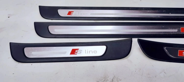 LISTWA LISTWY PROGOWE S LINE AUDI A7 4G8 ORYGINAŁ