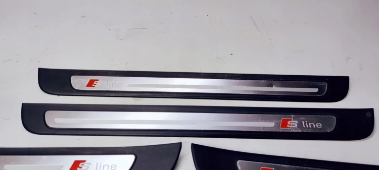 LISTWA LISTWY PROGOWE S LINE AUDI A7 4G8 ORYGINAŁ
