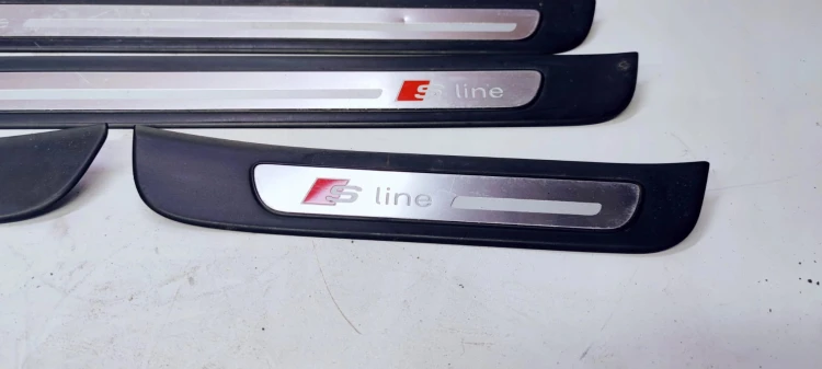 LISTWA LISTWY PROGOWE S LINE AUDI A7 4G8 ORYGINAŁ