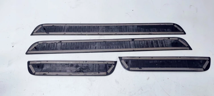 LISTWA LISTWY PROGOWE S LINE AUDI A7 4G8 ORYGINAŁ