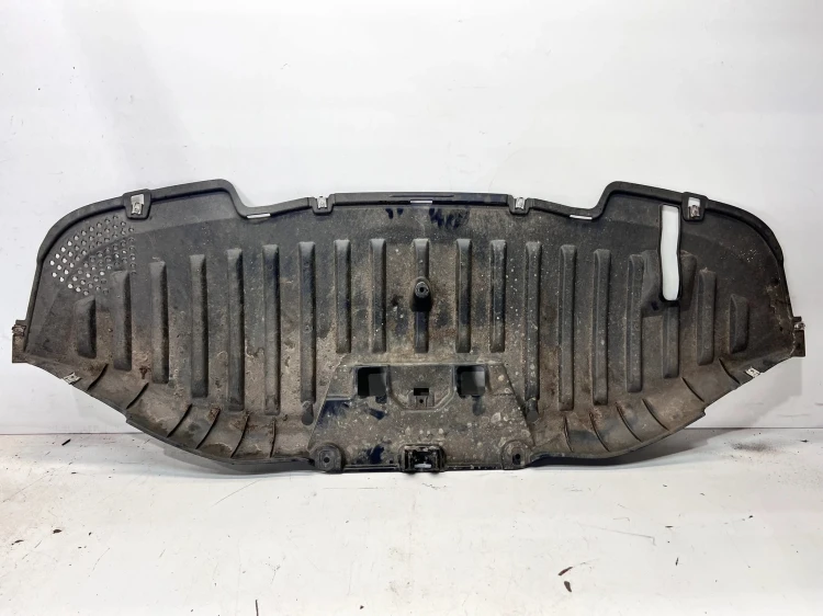 OSŁONA PŁYTA DOLNA ZDERZAKA AUDI Q4 SPORTBACK E-TRON 89E825213A 84/26