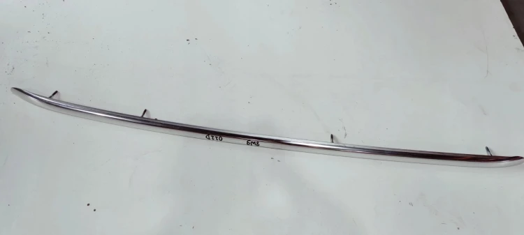 RELING DACHOWY CHROM PRAWY AUDI A4 B9 8W9860022D