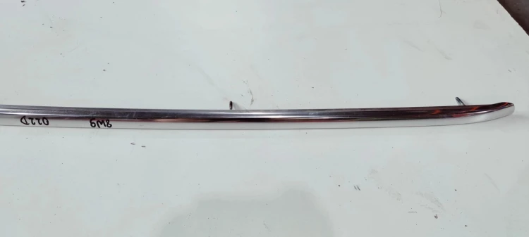 RELING DACHOWY CHROM PRAWY AUDI A4 B9 8W9860022D