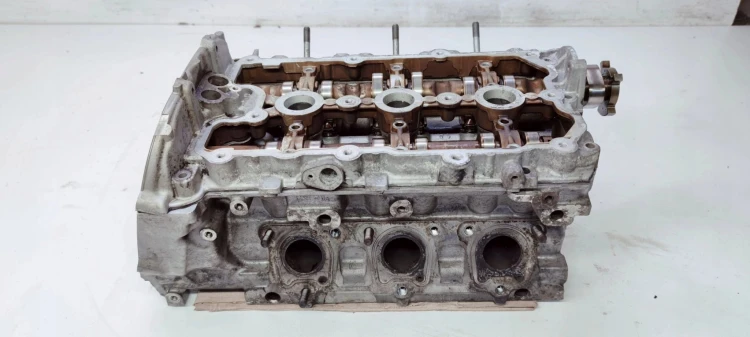 GŁOWICA PRAWA AUDI A4 A5 A6 A7 3.0 TFSI 06E103404K