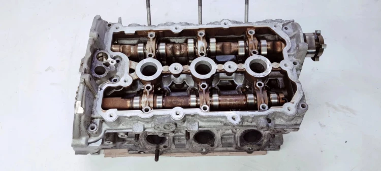 GŁOWICA PRAWA AUDI A4 A5 A6 A7 3.0 TFSI 06E103404K