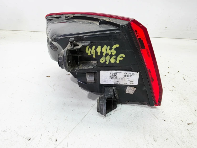LAMPA PRAWY TYŁ W BŁOTNIK AUDI A6 C7 LIFT 4G9945096F MATRIX