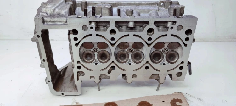 GŁOWICA PRAWA AUDI A4 A5 A6 A7 3.0 TFSI 06E103404K