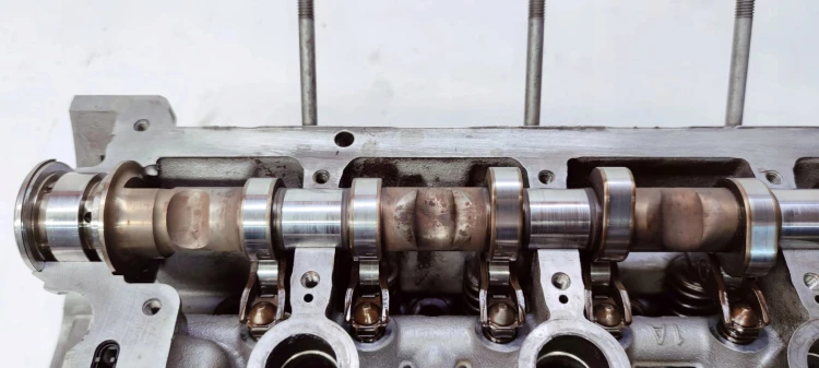 GŁOWICA PRAWA AUDI A4 A5 A6 A7 3.0 TFSI 06E103404K