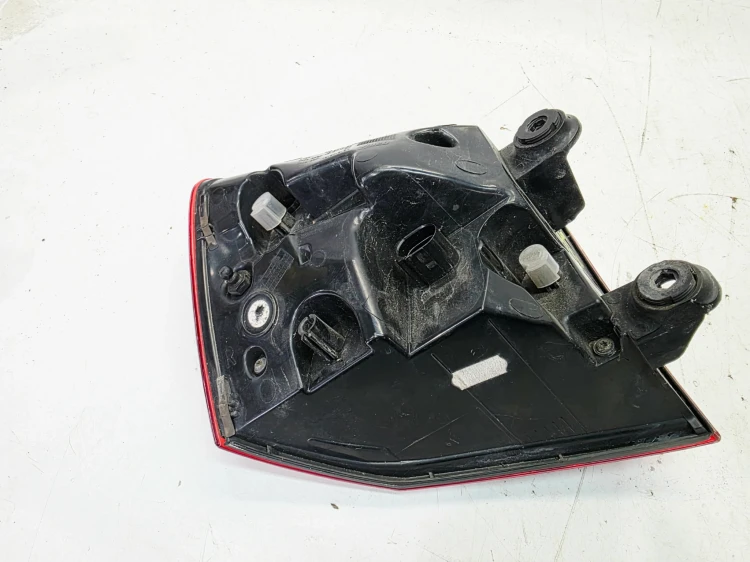 LAMPA PRAWY TYŁ W BŁOTNIK AUDI A6 C7 LIFT 4G9945096F MATRIX
