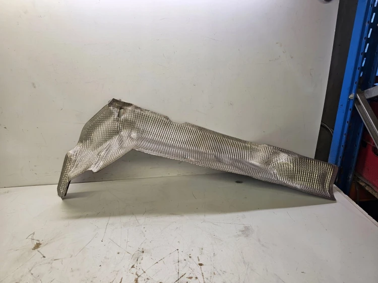 OSŁONA TERMICZNA WYGŁUSZENIE AUDI Q7 4L 7L6825661B
