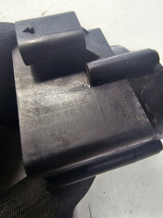DODATKOWA POMPA WODY ZAWÓR AUDI VW SEAT 5Q0965561B