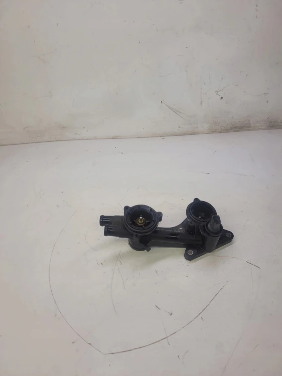 POMPA WODY TERMOSTAT AUDI VW 1.4 TFSI 03C121111T