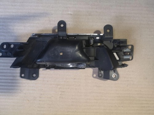 KLAMKA WEWNĘTRZNA PRAWY TYŁ AUDI A6 C6 4F0839020