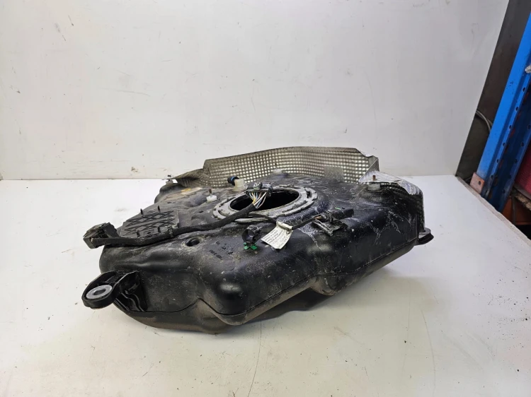 ZBIORNIK ADBLUE AUDI A6 C7 LIFT A7 LIFT 4G0131877K