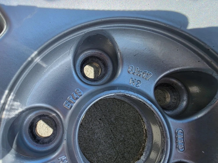 FELGI FELGA KOMPLET VW SKODA AUDI SEAT 8.0J R17 ET48 4F0601025AH Z*79* OK