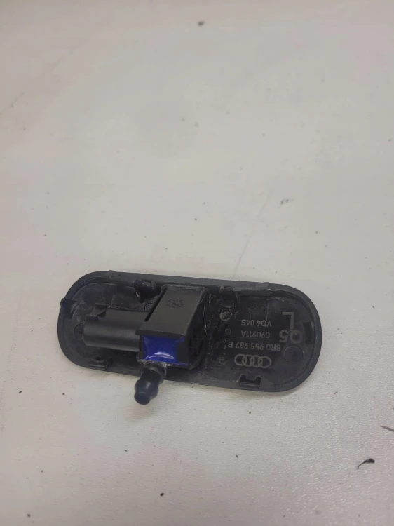 DYSZA SPRYSKIWACZA SPRYSK LEWA AUDI Q5 8R0955987B