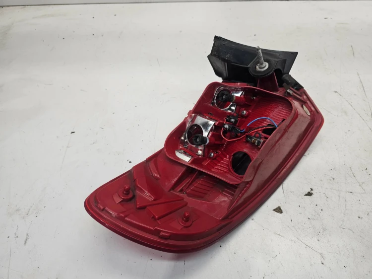LAMPA PRAWY TYŁ W BŁOTNIK LED AUDI A3 8P LIFT 8P4945096E