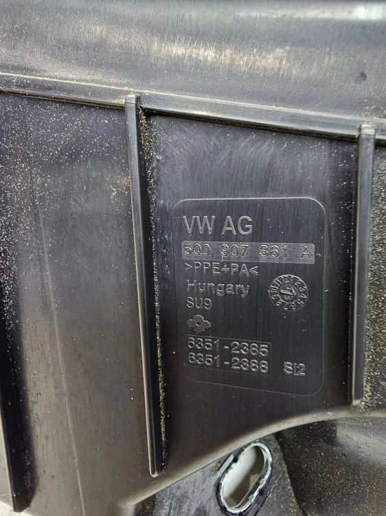 SKRZYNKA OBUDOWA BEZPIECZNIKÓW AUDI Q3 8U VW 5Q0907361A