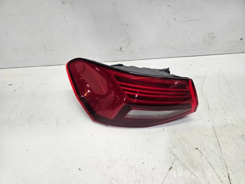 LAMPA LEWY TYŁ W BŁOTNIK AUDI A3 8Y SPORTBACK 5-DRZWI 8Y0945069