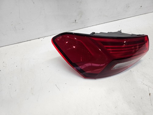 LAMPA LEWY TYŁ W BŁOTNIK AUDI A3 8Y SPORTBACK 5-DRZWI 8Y0945069