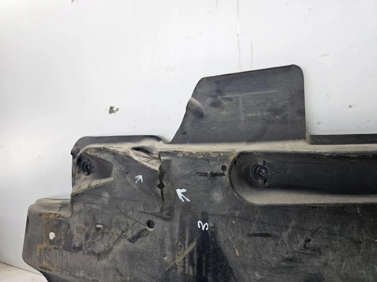 OSŁONA PŁYTA PODWOZIA PRAWA AUDI A1 VW 6R0825202