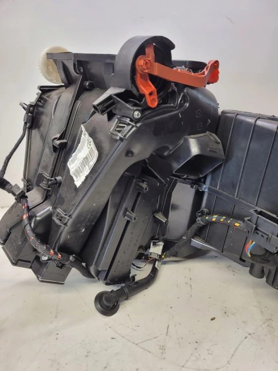 NAGRZEWNICA KOMPLETNA AUDI A3 8P LIFT 8P1820003AH