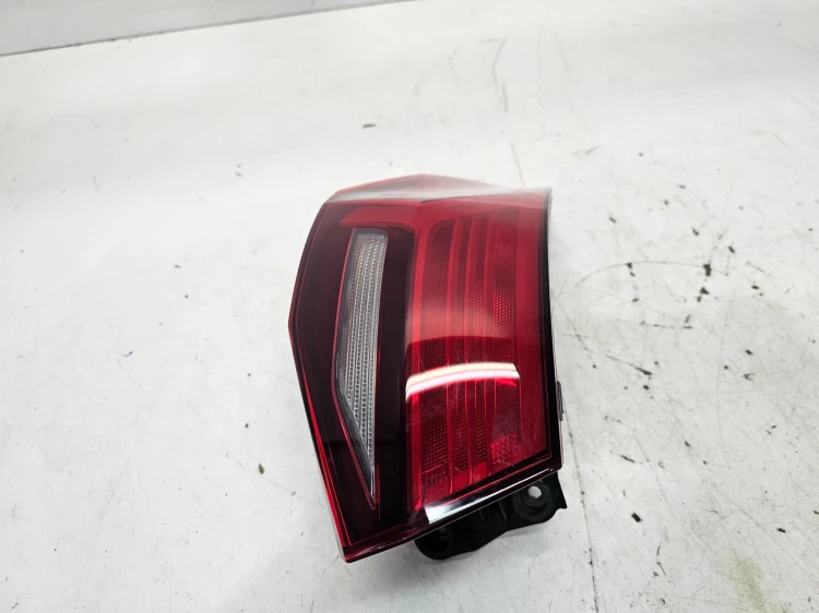 LAMPA LEWY TYŁ W BŁOTNIK AUDI A3 8Y SPORTBACK 5-DRZWI 8Y0945069