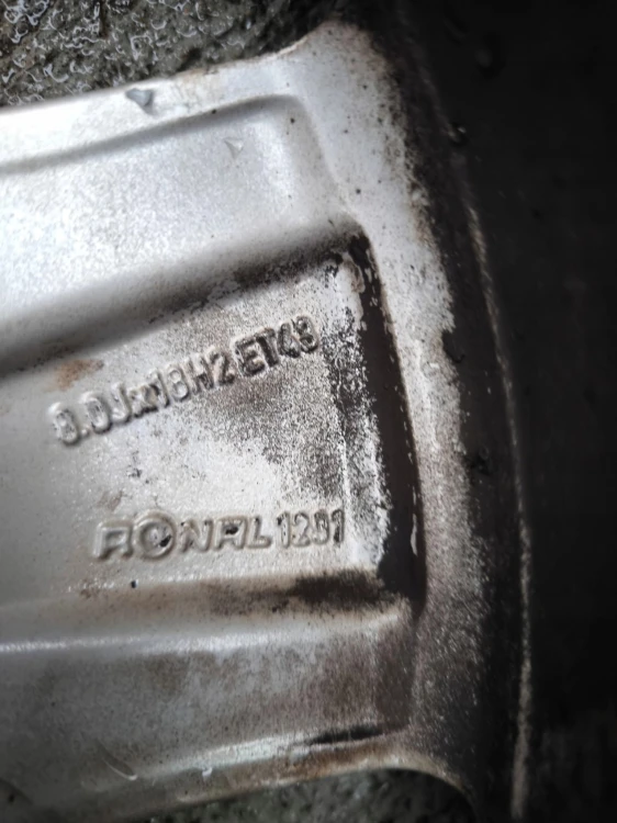 FELGA ALUMINIOWA AUDI A3 A4 A6 VW SKODA 8.0J R18 ET43 8E0601025AK Z*26* K