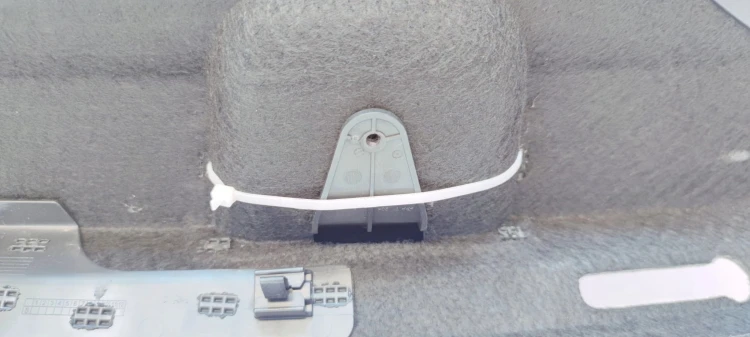 TAPICERKA KLAPY TYL AUDI A4 B9 SEDAN 8W5867975D CA9