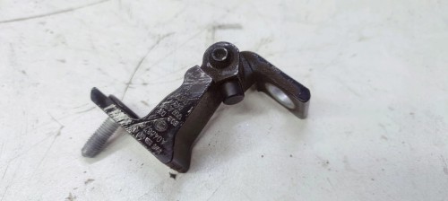 ZAWIAS DRZWI LEWY AUDI A4 B9 8W0831403A