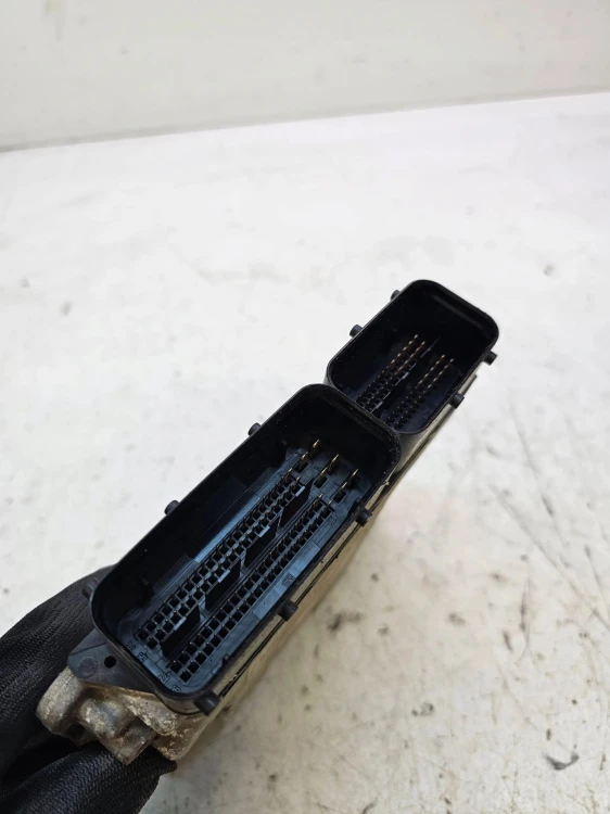 KOMPUTER STEROWNIK SILNIKA AUDI VW 2.0 FSI 06F906056T