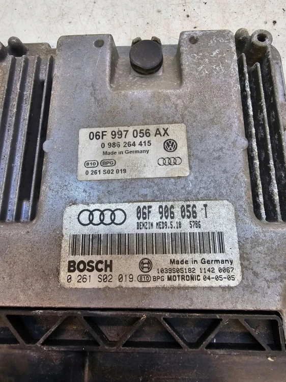 KOMPUTER STEROWNIK SILNIKA AUDI VW 2.0 FSI 06F906056T
