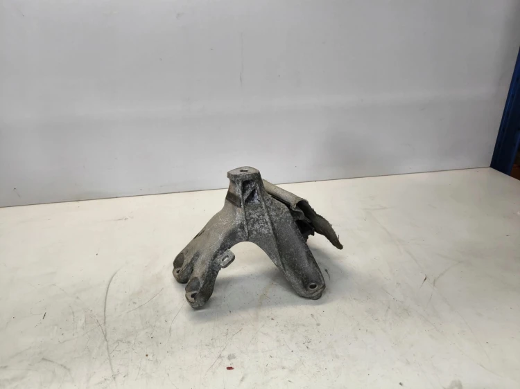 ŁAPA WSPORNIK SILNIKA PRAWA AUDI A4 B8 A5 8T Q5 8R 8K0199308BR ORYGINAŁ !!!