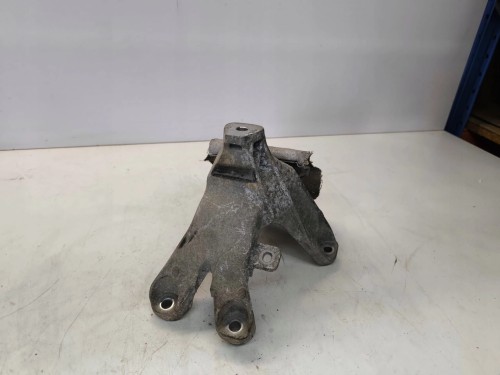 ŁAPA WSPORNIK SILNIKA PRAWA AUDI A4 B8 A5 8T Q5 8R 8K0199308BR ORYGINAŁ !!!