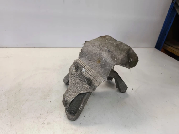 ŁAPA WSPORNIK SILNIKA PRAWA AUDI A4 B8 A5 8T Q5 8R 8K0199308BR ORYGINAŁ !!!