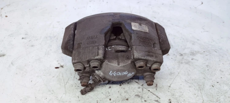 ZACISK HAMULCOWY LEWY PRZÓD AUDI A6 C7 A7 4G0106BM