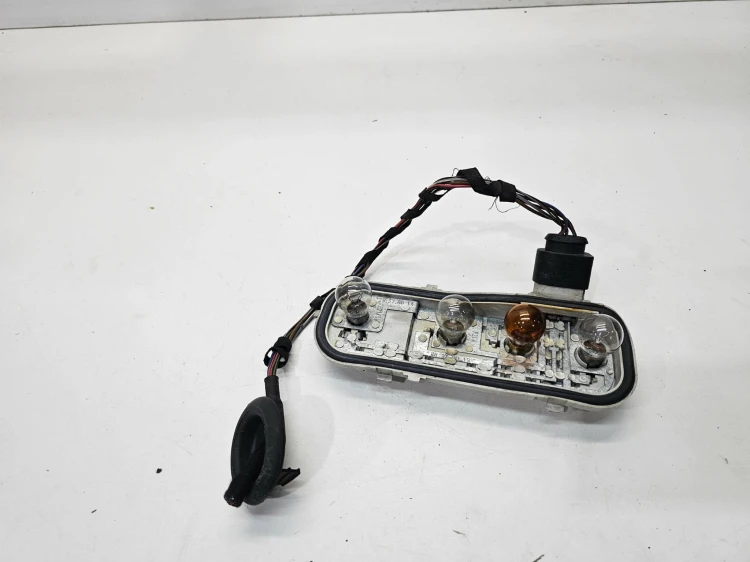 WKŁAD LAMPY PRAWY TYŁ AUDI A4 B6 KOMBI AVANT 8E9945258 ORYGINAŁ